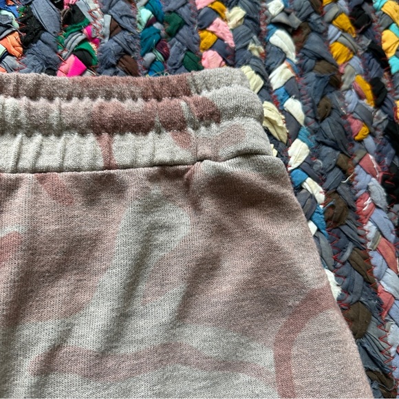 Penn State Nittany Lions Pink Gray Camo Joggers Sweatpants Women’s Size Large - Picture 6 of 16